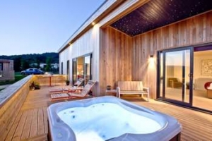 Somerset Boutique Hot Tub Lodge for Couples