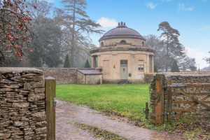 romantic cottage for couples with special offers