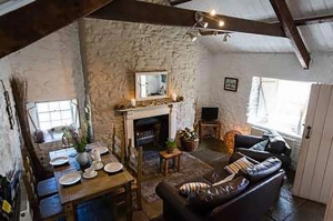 Dog Friendly West Wales Romantic Cottages Hot Tub | Awel-For