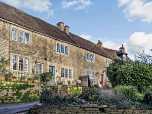 Bradford-on-Avon romantic cottages for couples with late availability