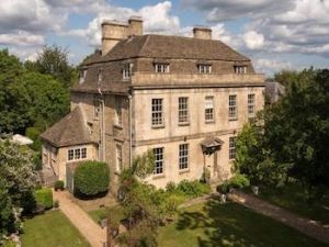Large holiday homes for group accommodation