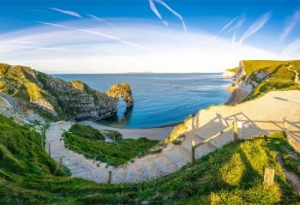 Romantic Dorset cottages with late availability