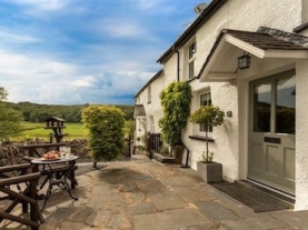Romantic Luxury Lake District Cottage for Couples near Windermere