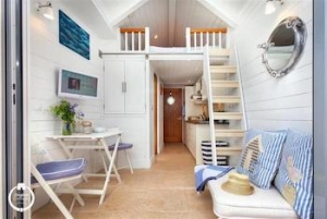 Romantic Coastal Cottage Devon | Shaldon Beach Hut