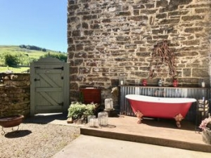 Romantic Cottages For Two With A Hot Tub Romantic Retreats