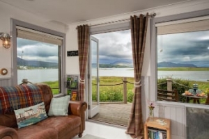 Skye Romantic Cottage for Couples Scotland | Waterside Cabin