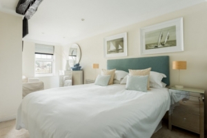 Romantic Cornwall cottages with late availability