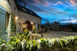 Peak District Romantic Holiday Cottages for Two | Douglas's Barn