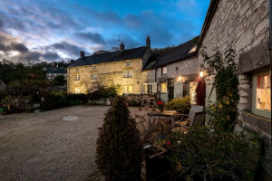 Peak District Romantic Breaks for Two | Tom's Barn