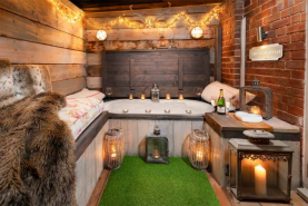Nantwich romantic breaks Cheshire | The Cowshed