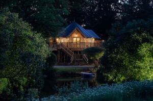 stunning treehouse on the lake cornwall