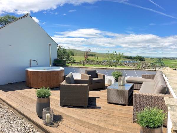 dog friendly cottages lake district hot tub