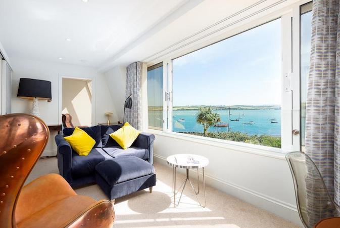 Cornwall Pet Friendly Luxury Apartment For Couples Near Padstow