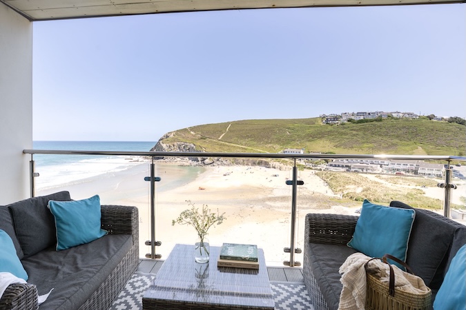 No.6 The Beach, nr Truro