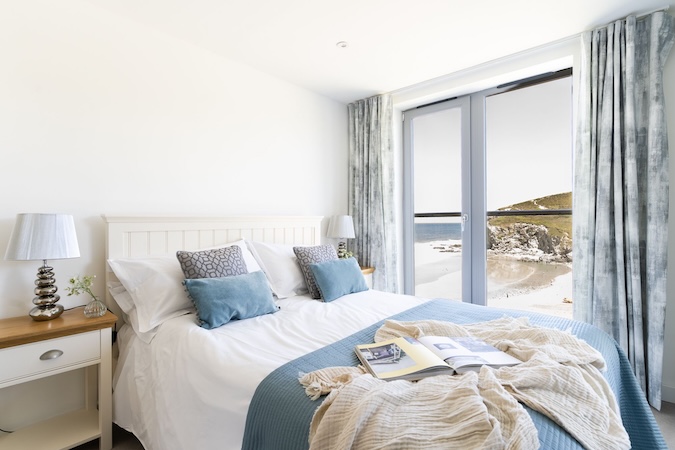 No.6 The Beach, nr Truro