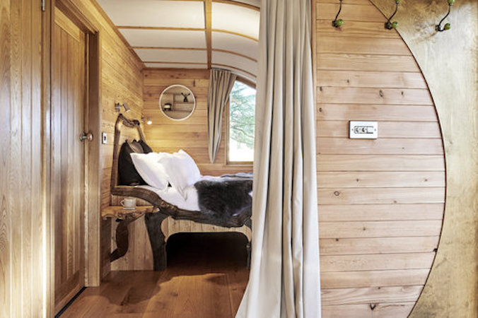 The loft Treehouse at Pickwell Manor