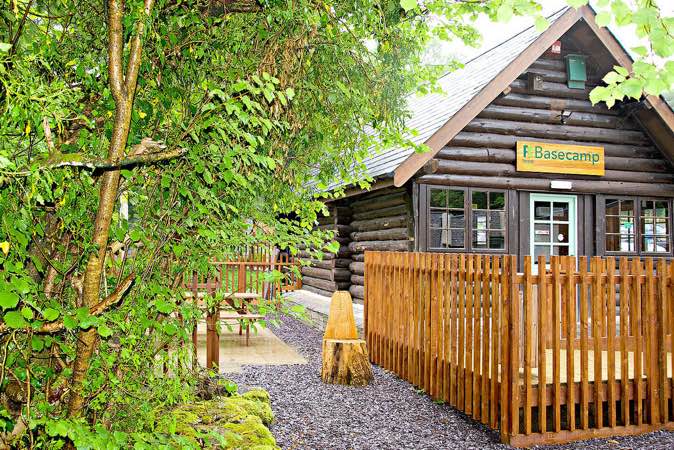 Luxury Hot Tub Lodge Snowdonia National Park Wales Golden Oak Lodge