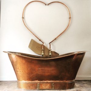 romantic hot tub cottage wales | Y Capel