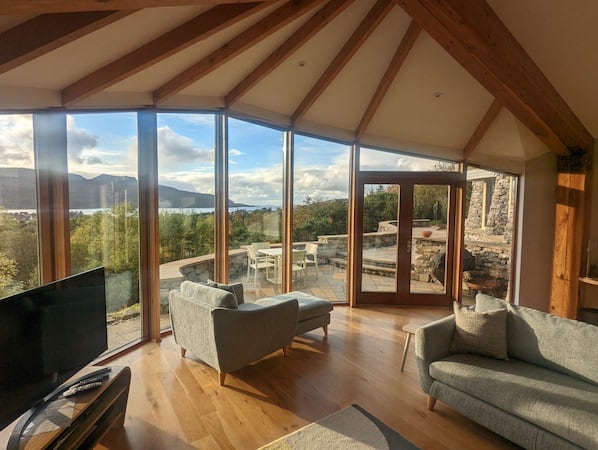 Curved Stone House, Ullapool