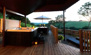 luxury hot tub lodge welsh borders